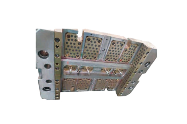 <b>人工造浪設備</b>