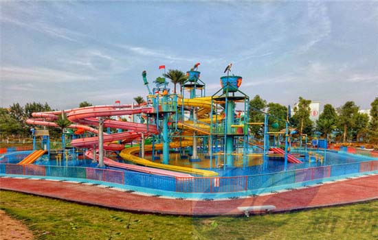 <b>海洋風格親子水寨</b>